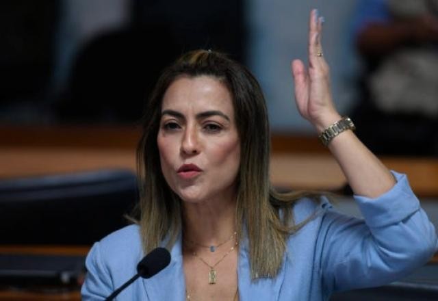 Imagem da noticia "Nenhum desses bandidos merece o meu apoio", diz Soraya Thronicke