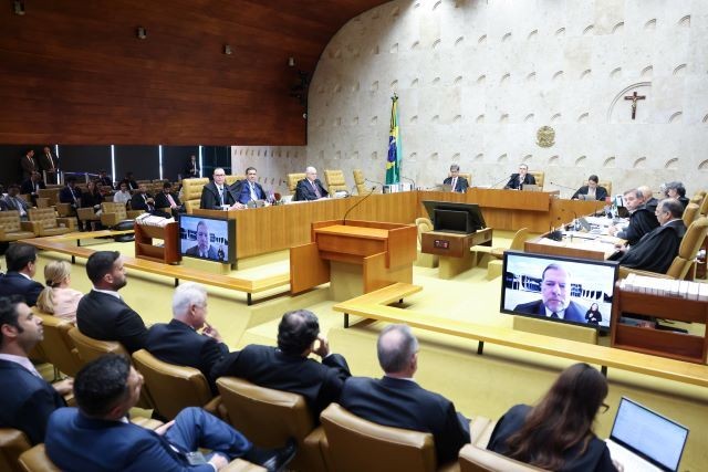 Imagem da noticia STF decide manter regra das sobras eleitorais e sete deputados vão perder os mandatos