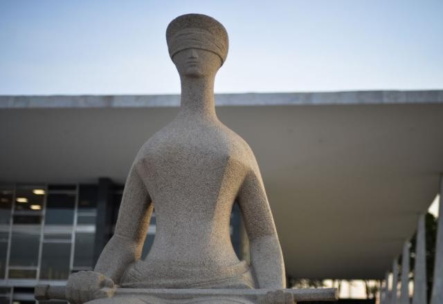 Imagem da noticia Ministros do Supremo reagem à PEC que limita decisões do STF: "Retrocesso"