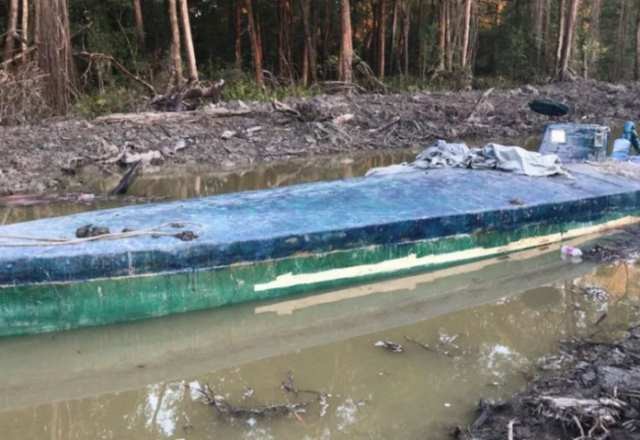 Imagem da noticia Aviões adaptados e submarinos piratas: o esquema de envio de cocaína a cartéis do México