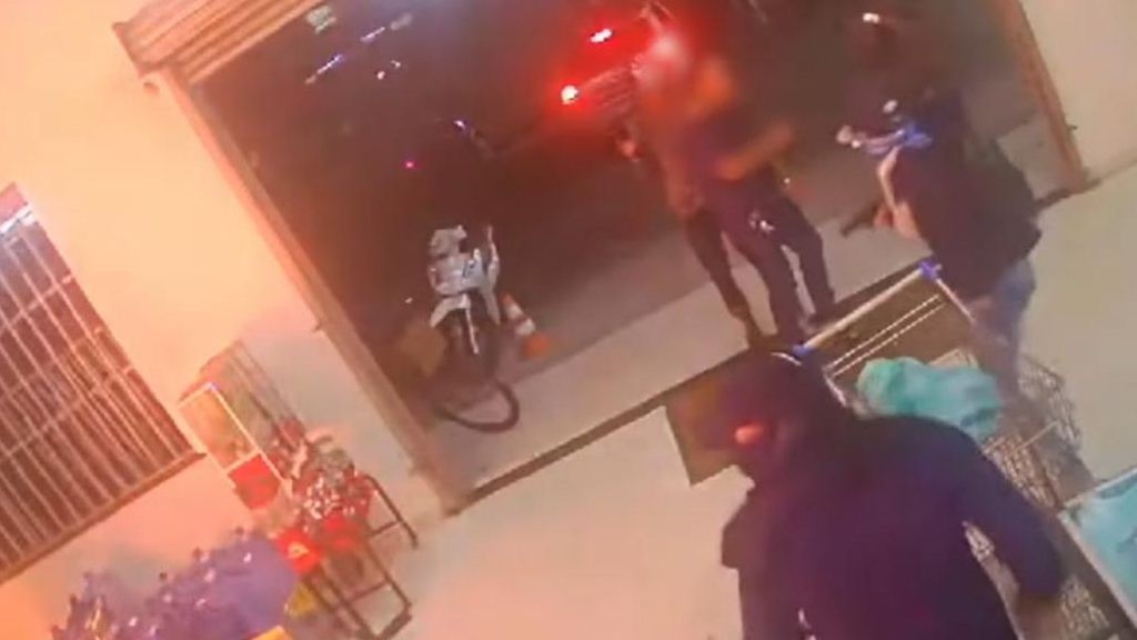 Imagem da noticia Grupo armado invade e incendeia supermercado na Grande Belém