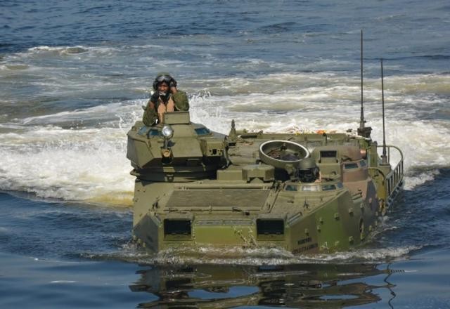 Imagem da noticia Fuzileiros chegam ao Porto de Santos para combater o tráfico de drogas e de armas; veja imagens