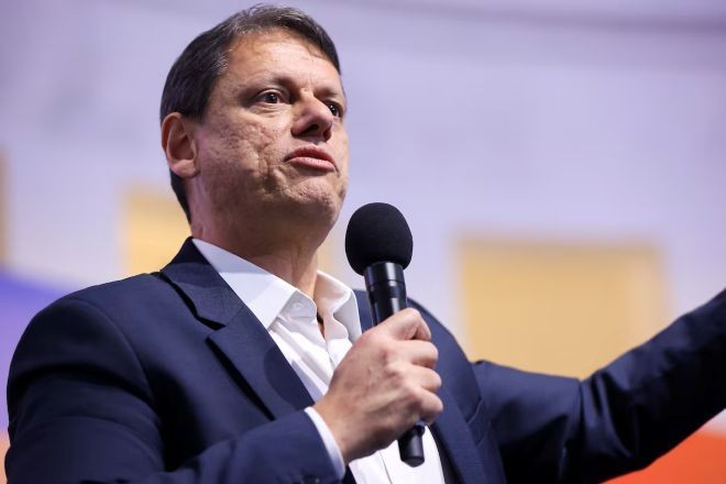 Imagem da noticia Tarcísio dispara e assume liderança isolada na corrida pelo governo de SP, diz Datafolha 