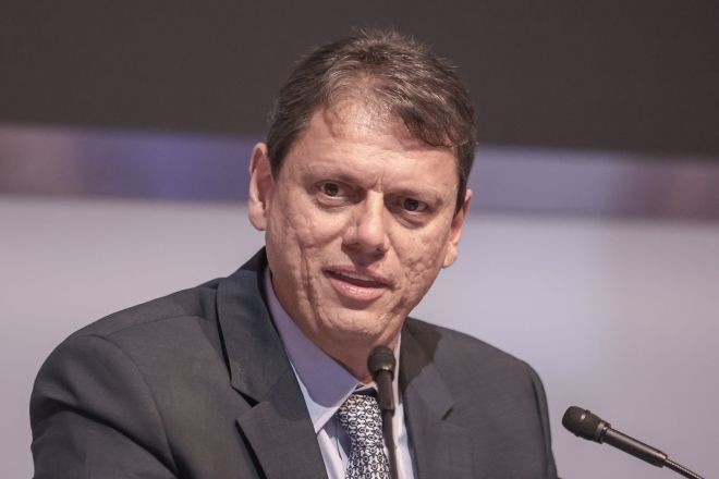 Imagem da noticia Tarcísio tentará articular prisão domiciliar para Bolsonaro durante viagem a Brasília