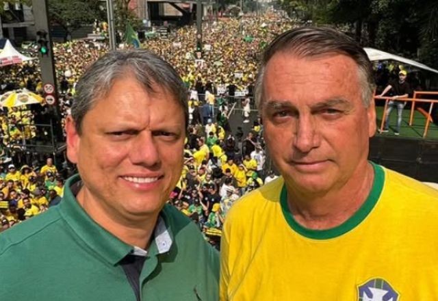 Imagem da noticia Tarcísio de Freitas manifesta apoio a Bolsonaro nas redes sociais 