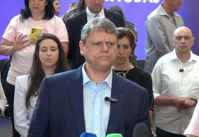 Imagem da noticia "Pode ir na ONU, no raio que o parta", diz Tarcísio sobre denúncias de execuções na Baixada Santista