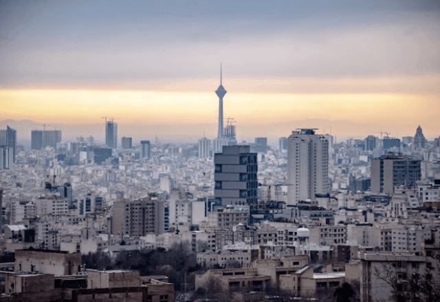 Imagem da noticia Fornecimento de energia elétrica é interrompido em Teerã após ataques, diz ministério iraniano