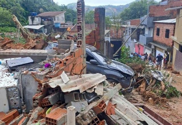 Imagem da noticia Chuva forte suspende buscas por desaparecidos em São Sebastião nesta 6ª feira