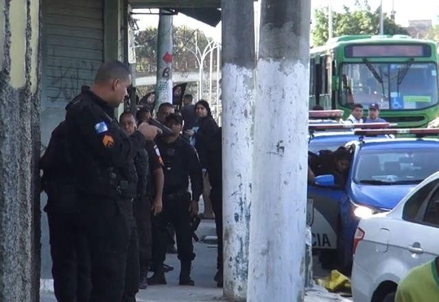 Troca de tiros deixa 5 mortos na Baixada Fluminense
