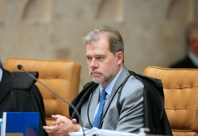 Imagem da noticia Toffoli suspende pagamento de multa de R$ 10,3 bi prevista em acordo de leniência da J&F 