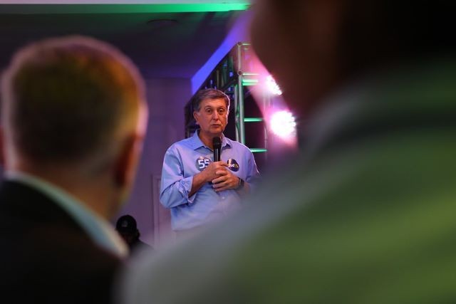 Imagem da noticia Eleições 2024: Topázio oscila, mas pode vencer em primeiro turno em Florianópolis, aponta AtlasIntel