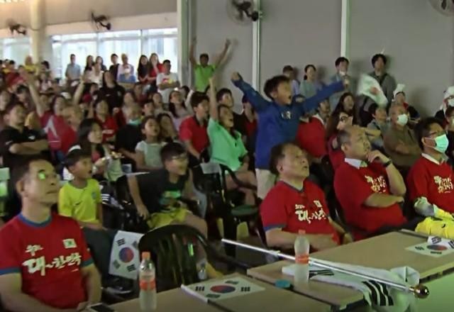 Tradição e animação marcam a festa da torcida sul-coreana em São Paulo