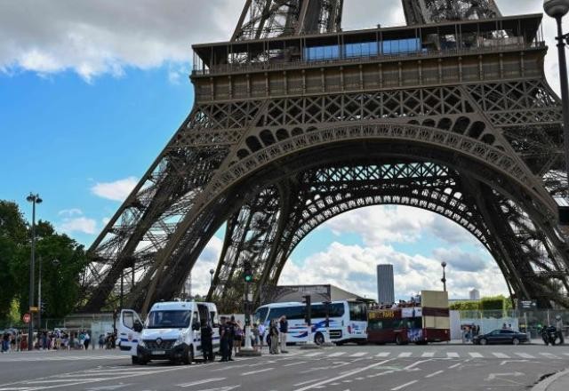 Imagem da noticia Ameaça de bomba na Torre Eiffel era falsa