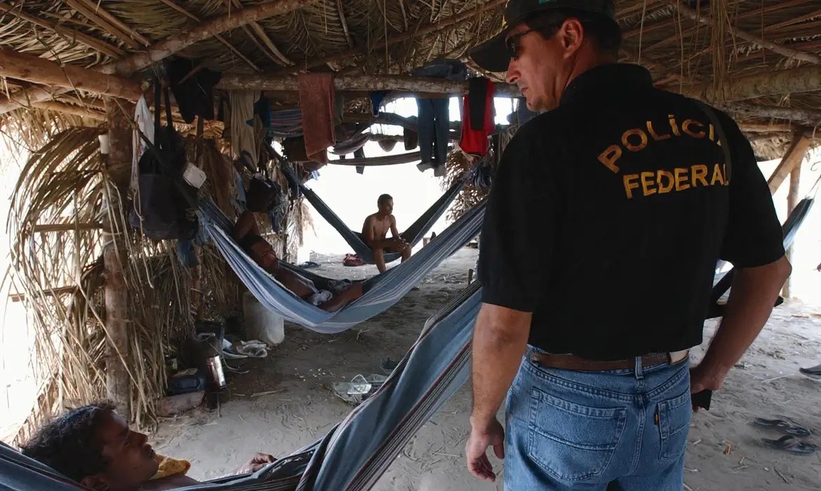 Imagem da noticia Com 3.190 pessoas resgatadas, Brasil registra recorde em trabalho escravo 