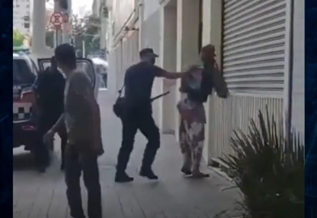 Imagem da noticia GCM afasta agente que agrediu mulher negra e transexual