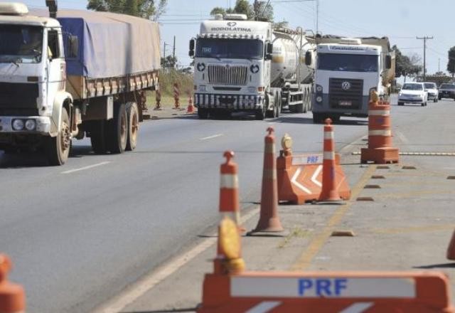 Imagem da noticia No Brasil,  cerca de 32 pessoas morrem por dia em acidentes de trânsito