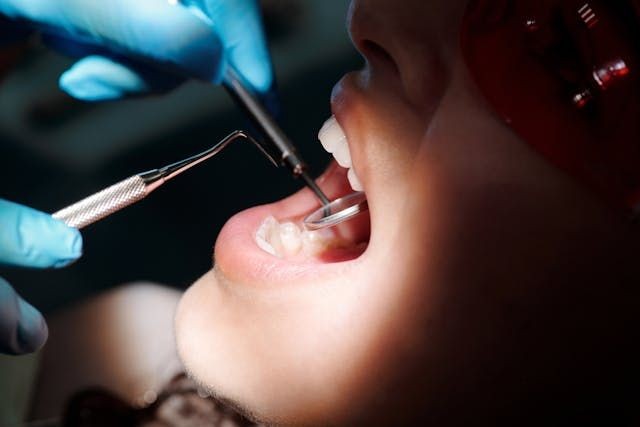 Imagem da noticia Vídeos sobre “odontologia biológica” seguem no ar mesmo após ordem da AGU para remoção
