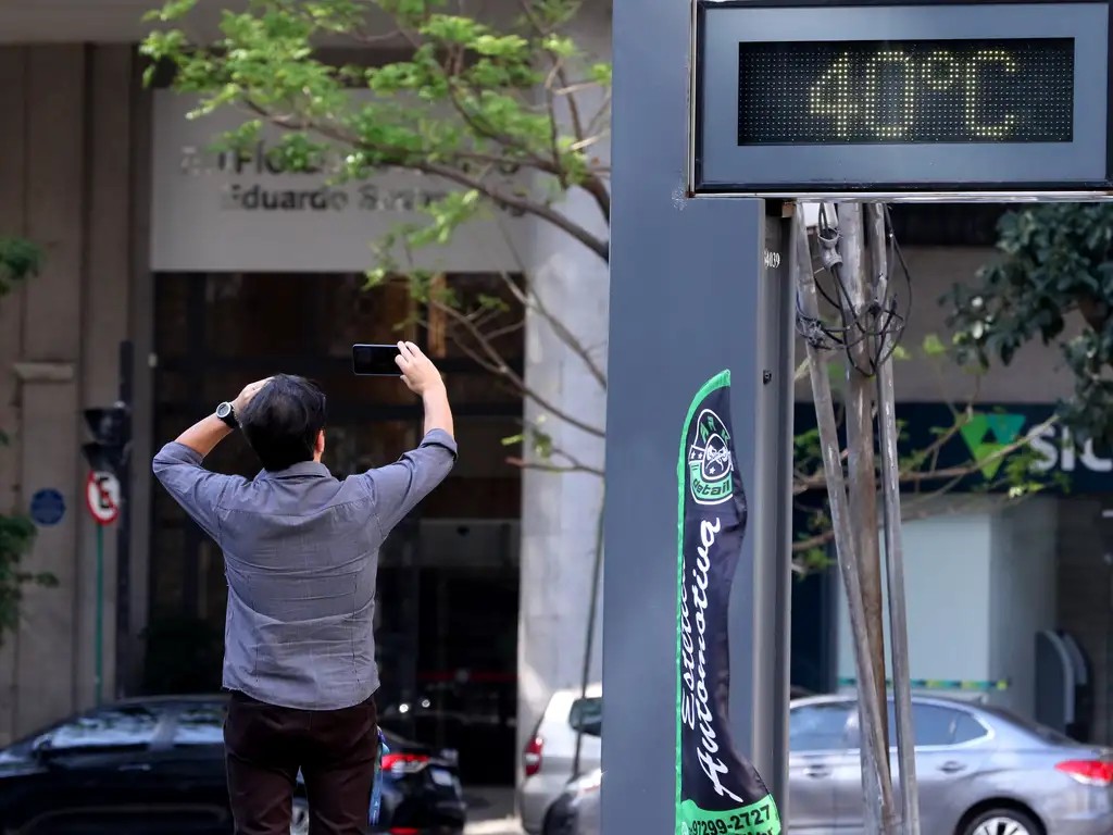 Imagem da noticia Vem aí uma onda de calor: 10 estados brasileiros estão em alerta máximo