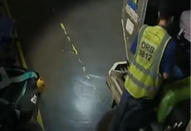 Imagem da noticia Justiça condena quadrilha que trocou malas de brasileiras com cocaína em aeroporto