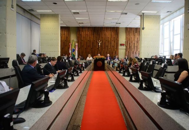 Imagem da noticia Tribunal confirma demissão por justa causa de trabalhador que usou camisa do coronel Ustra