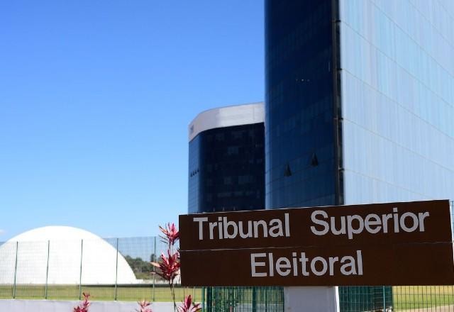 Imagem da noticia TSE desaprova contas e pede devolução de R$ 970 mil ao PSL