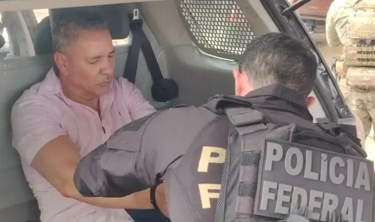 Imagem da noticia Tuta, líder do PCC preso na Bolívia, é encaminhado para presídio de segurança máxima após chegar ao Brasil