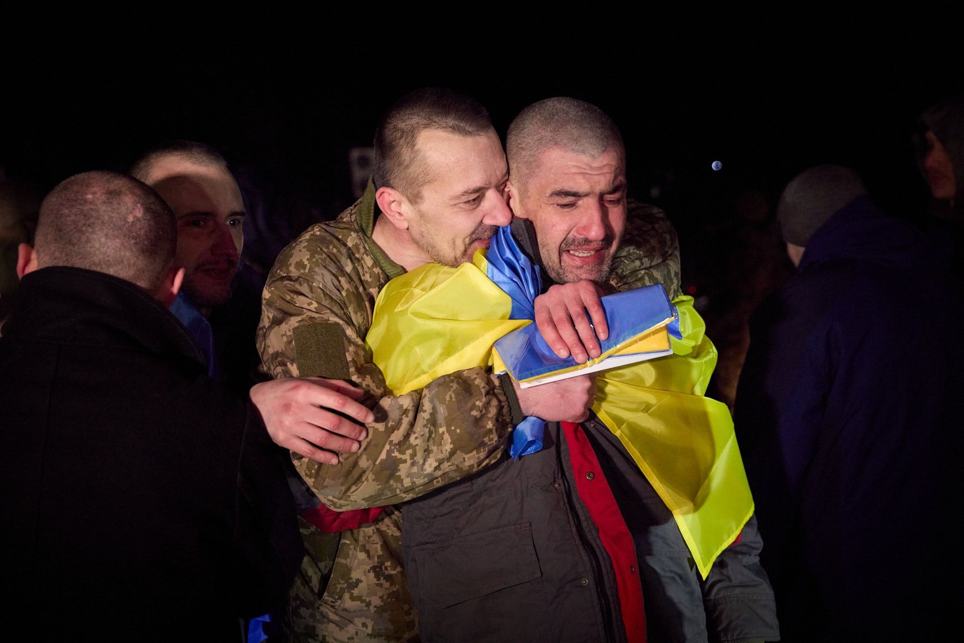 Imagem da noticia Rússia e Ucrânia anunciam maior troca de prisioneiros: mais de 400 são libertos