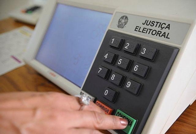 Urna eletrônica terá novo recurso para eleitores cegos ou com baixa visão