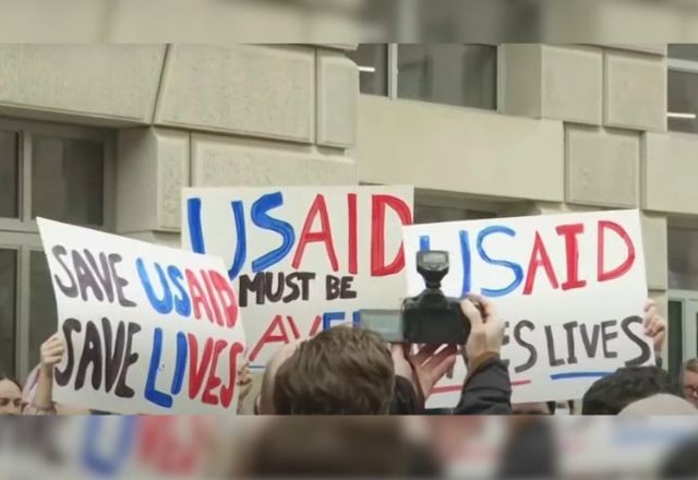 Imagem da noticia Juiz impede Trump de afastar milhares de trabalhadores da USAID