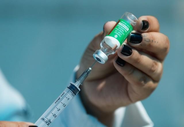 Imagem da noticia Especialistas ressaltam importância da antecipação das doses de reforço