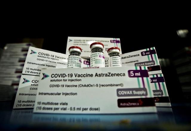 Imagem da noticia Reino Unido muda recomendação de uso da vacina Oxford/Aztrazeneca