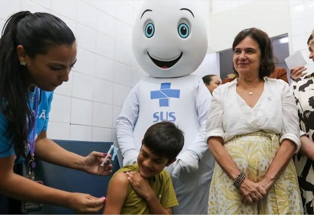 Imagem da noticia Distrito Federal vacina quase 10 mil pessoas contra a dengue