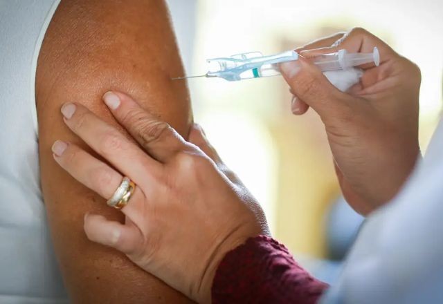 Imagem da noticia 10 estados brasileiros não vão oferecer a vacina da dengue na rede pública