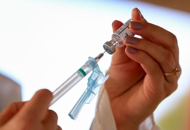 Imagem da noticia Pais adiam vacinação dos filhos após Pfizer ter validade ampliada