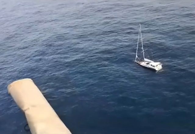 Imagem da noticia Marinha colombiana resgata família brasileira que estava à deriva em alto mar