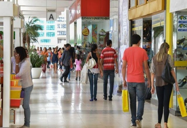 Imagem da noticia Vendas do Dia das Mães devem movimentar R$ 13,23 bilhões no varejo, diz CNC