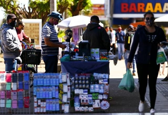 Desemprego diminui para 10,5% da população, em abril