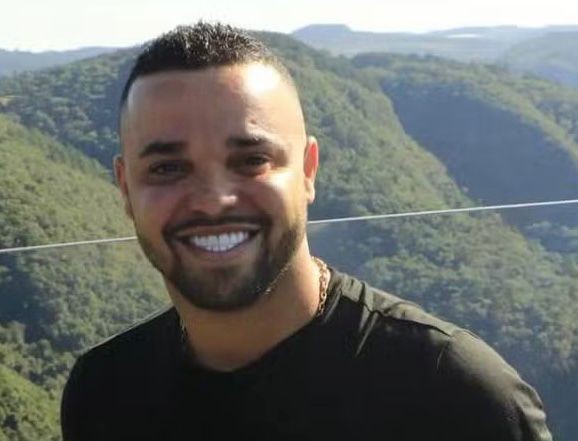 Imagem da noticia Vereador é preso por porte ilegal de arma e uso de documento falso no RJ