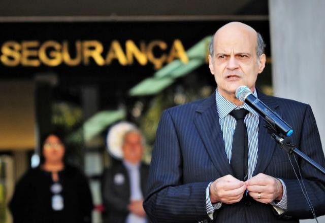 Imagem da noticia Distrito Federal pode pedir  ao STF para comprar vacina Sputnik V