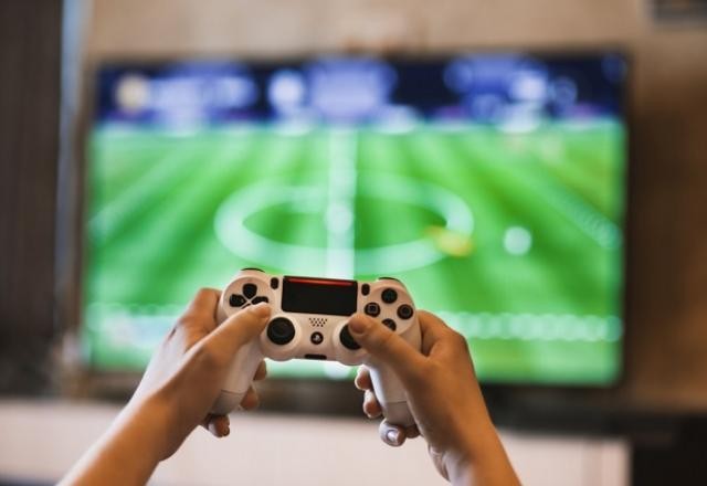 Bolsonaro anuncia nova redução de imposto para jogos eletrônicos
