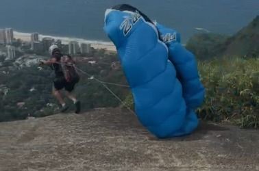Imagem da noticia Homem desaparece após saltar de speed fly da Pedra Bonita em São Conrado, no Rio