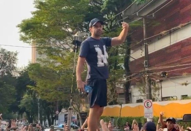 Imagem da noticia Pablo Marçal vota a poucos minutos do fechamento das urnas em São Paulo