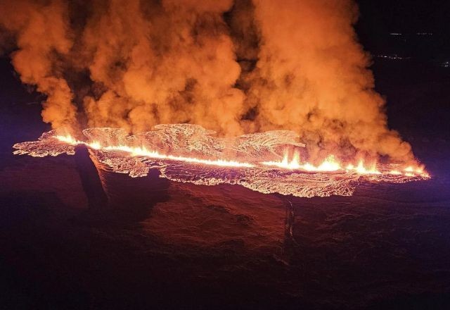 Imagem da noticia Vulcão entra em erupção na Islândia; veja imagens