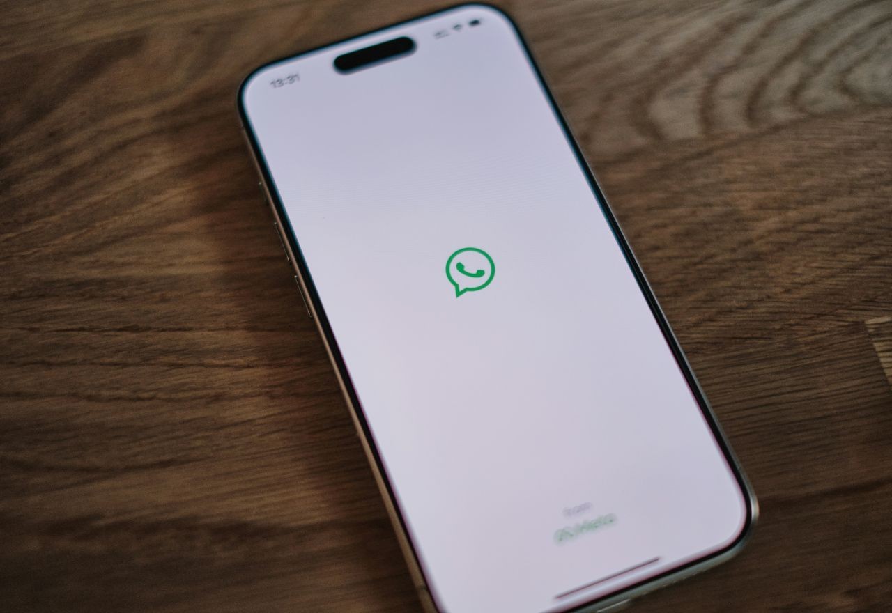 Imagem da noticia WhatsApp vai deixar de funcionar para ao menos 12 modelos de celular a partir de dezembro; veja quais
