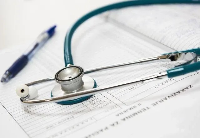 Imagem da noticia Plano de saúde negou minha cirurgia? Operadoras devem explicar o motivo por escrito; entenda