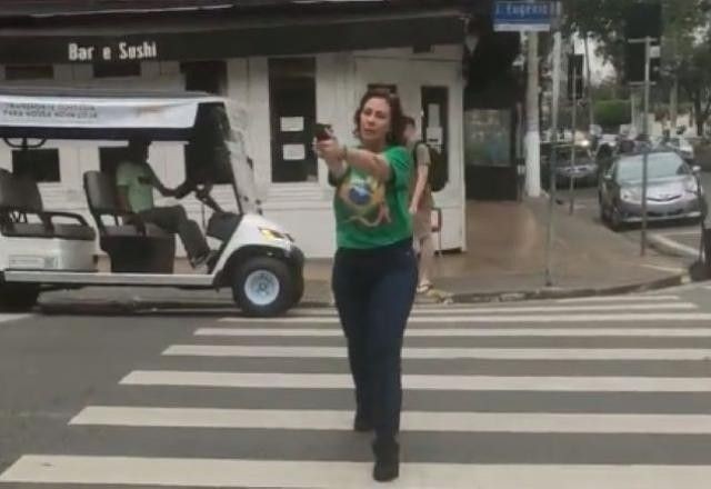 Imagem da noticia STF começa a julgar Carla Zambelli por posse ilegal de arma 