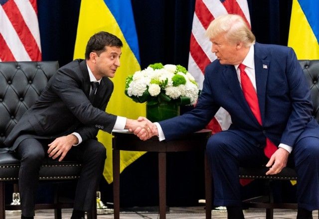 Em conversa com Zelensky, Trump promete "acabar com guerra" na Ucrânia