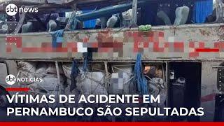 Acidente em Pernambuco: corpos de vítimas são identificadas no IML | #SBTNoticias Acidente em Pernambuco: corpos de vítimas são identificadas no IML | #SBTNoticias