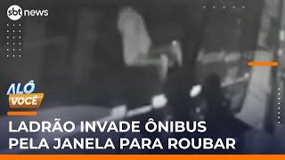 Homem é preso em flagrante após invadir ônibus por janela | #AloVoce Homem é preso em flagrante após invadir ônibus por janela | #AloVoce