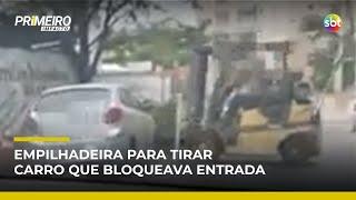 Empresário usa empilhadeira para remover carro estacionado em frente a empresa | #PrimeiroImpacto Empresário usa empilhadeira para remover carro estacionado em frente a empresa | #PrimeiroImpacto